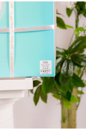 طقم هدايا مواليد 14 قطعة لون برتقالي وأبيض مزينة برسومات كرتونية