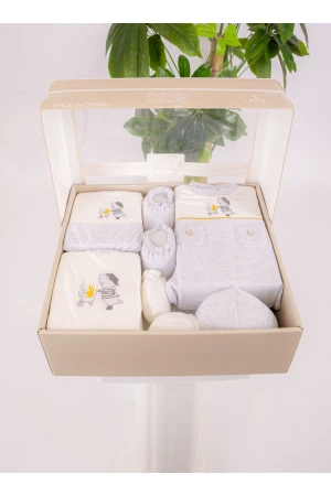 طقم هدايا مواليد 6 قطع لون رمادي وبيج مزينة برسومات كرتونية