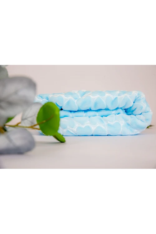 منشفة استحمام مواليد لون أزرق بغطاء رأس مزينة برسومات