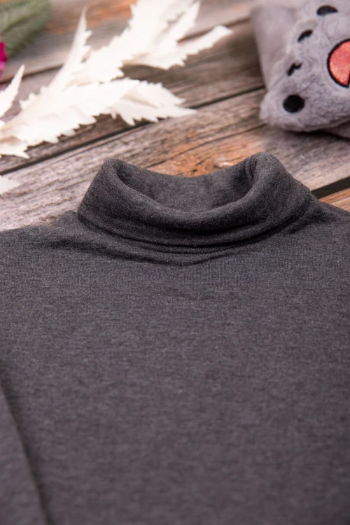 بلوزة أطفال شتوية لون رمادي برقبة و أكمام طويلة