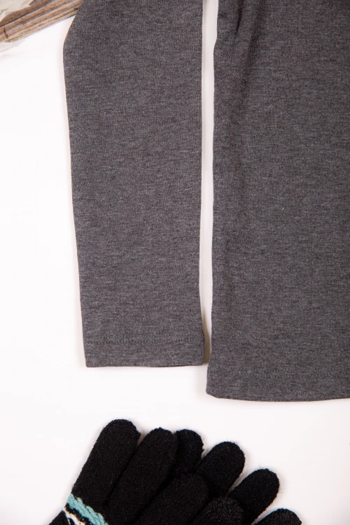 بلوزة أطفال شتوية لون رمادي برقبة و أكمام طويلة