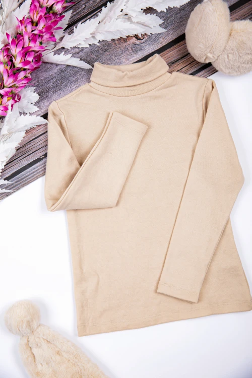 بلوزة أطفال شتوية لون بيج برقبة و أكمام طويلة