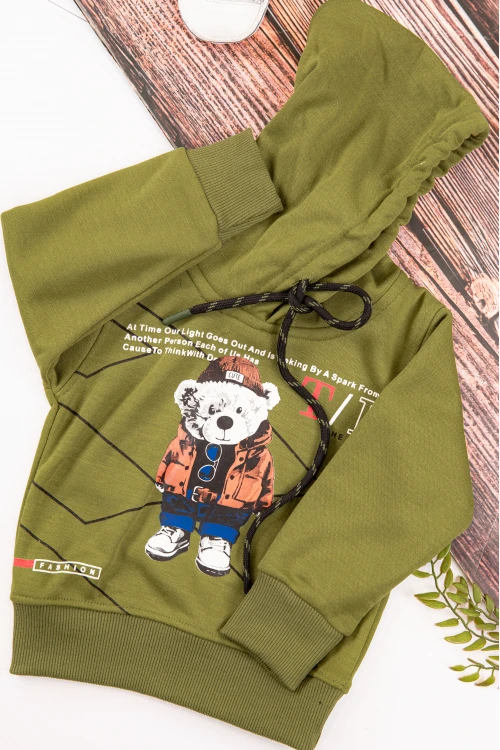 طقم قطعتين أطفال شتوي لون أخضر أكمام طويلة ومطاط بالأسفل مزينة برسومات كرتونية