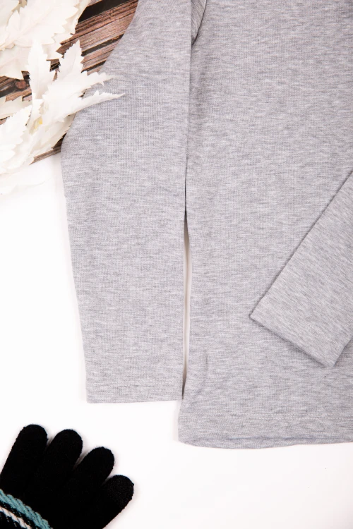 بلوزة أطفال شتوية لون رصاصي برقبة و أكمام طويلة