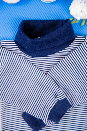 بربتوز أطفال بياقه رقبة مخطط لون أبيض وأزرق  كم طويل بمطاط وأزرار من الأسفل