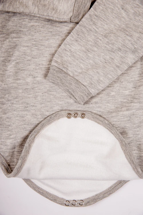 بربتوز أطفال بياقه رقبة مخطط لون رمادي  كم طويل بمطاط وأزرار من الأسفل