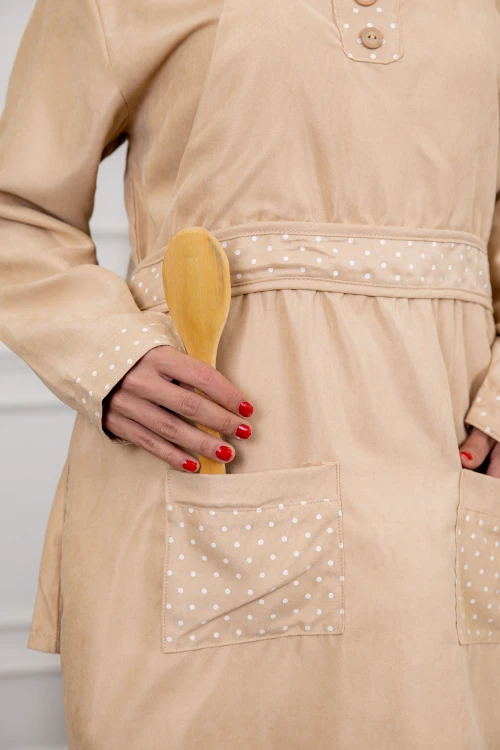 زي عاملة شتوي قطعتين أكمام طويلة وجيوب فيونكة و ياقة بازرار أمامية