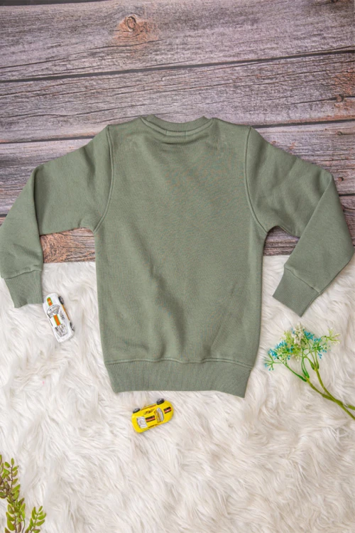 طقم شتوي ولادي  أنيق قطعتين لون اخضر  بكتابات من الامأم