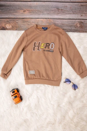 طقم شتوي ولادي  أنيق قطعتين لون بني    بكتابات من الامأم 