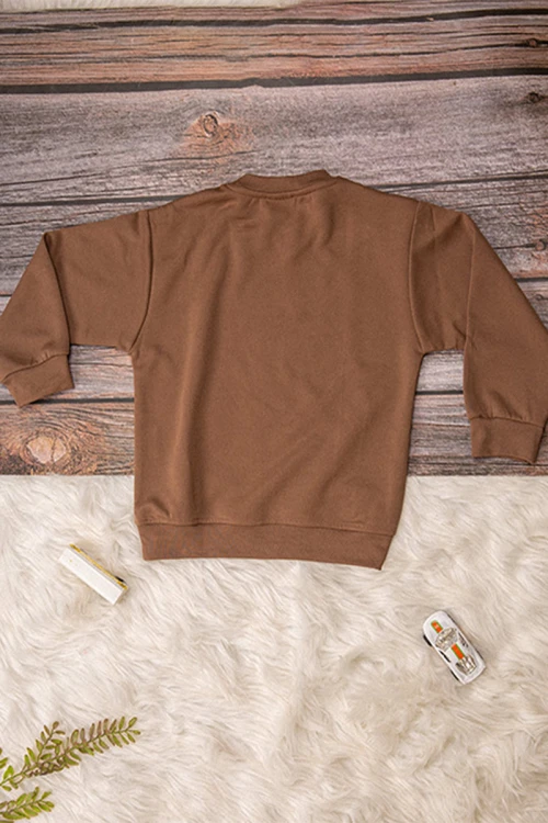 طقم شتوي ولادي  أنيق قطعتين لون بني  بكتابات من الامأم