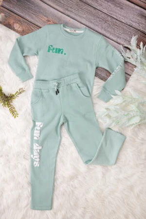 طقم شتوي بناتي أنيق قطعتين لون تركواز   بكتابات من الأمام 