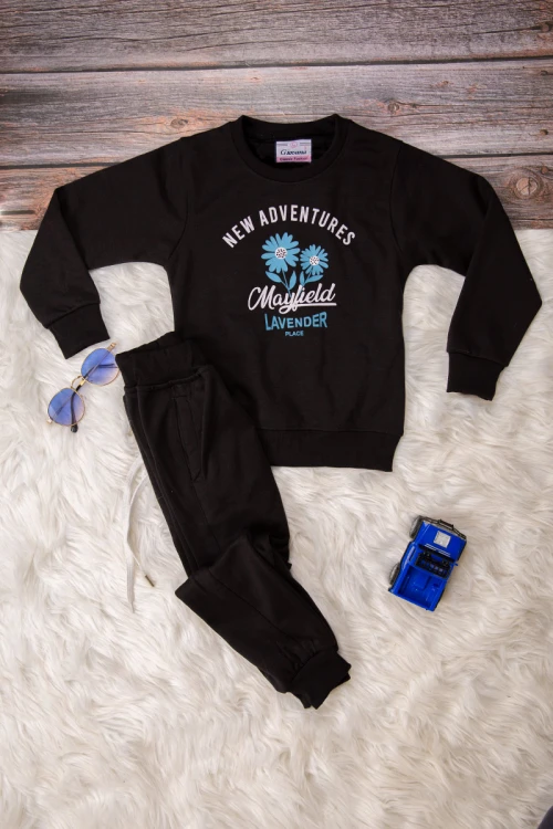 Elegant two-piece girls' winter set, black, with writing and drawings on the front
