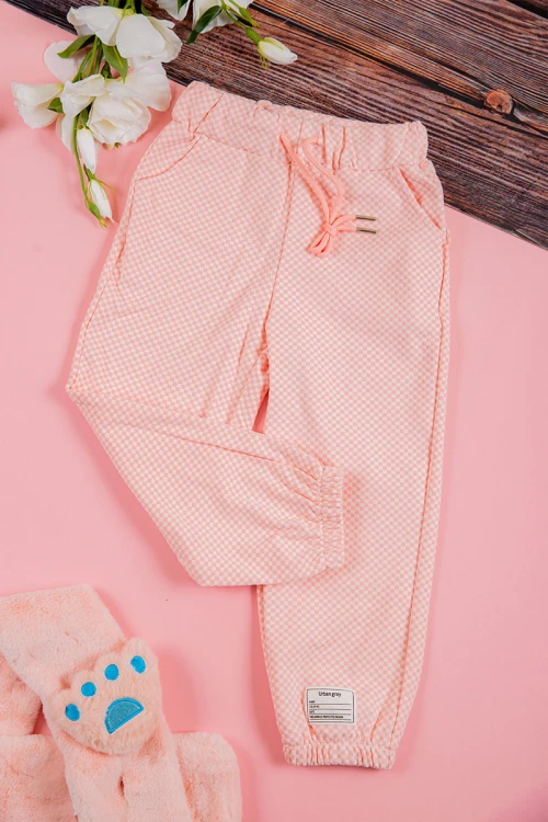 طقم شتوي بناتي أنيق قطعتين لون وردي قماش مربعات و جيوب من الجوانب