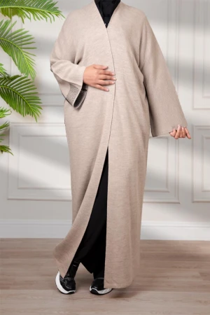 عباية شتوي نسائي تركي أنيقة لون بيج مفتوحة من الأمام بتصميم كاروهات من الخلف