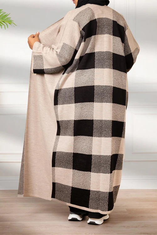 عباية شتوي نسائي تركي أنيقة لون بيج مفتوحة من الأمام بتصميم كاروهات من الخلف