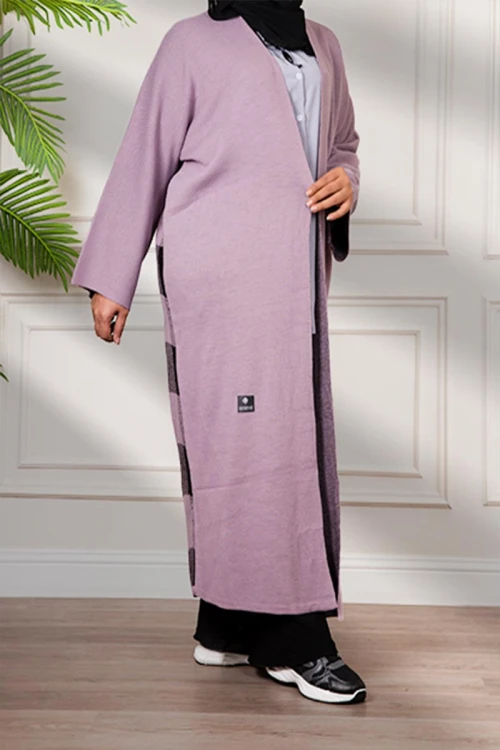عباية شتوي نسائي تركي أنيقة لون موف مفتوحة من الأمام بتصميم كاروهات من الخلف