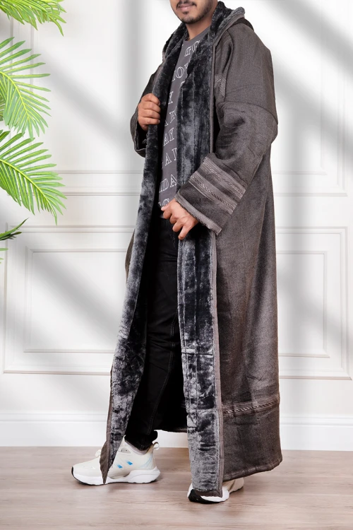 فرو شتوي رجالي  تركي أنيقة لون رمادي بفرو مبطن من الداخل مفتوحة من الأمام بتصميم زخرفة ومتصلة بغطاء الرأس