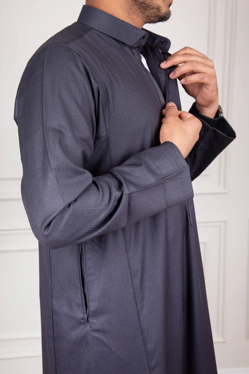 ثوب رجالي شتوي  لون رمادي غامق سحاب