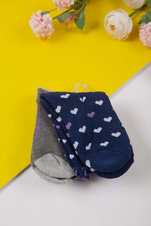 جوارب أطفال ملونة برسومات على شكل قلـــب عدد ثلاث قطع