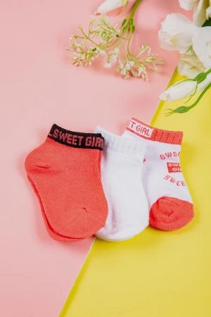 جوارب أطفال ملونة عدد ثلاث قطع