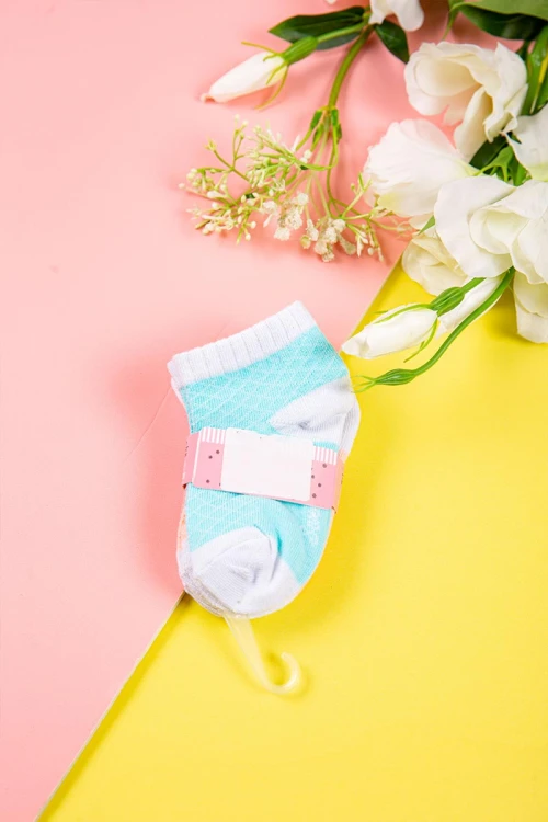 جوارب أطفال ملونة عدد ثلاث قطع