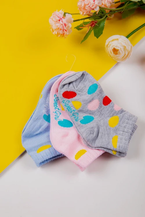 جوارب أطفال ملونة برسومات على شكل دوائر عدد ثلاث قطع