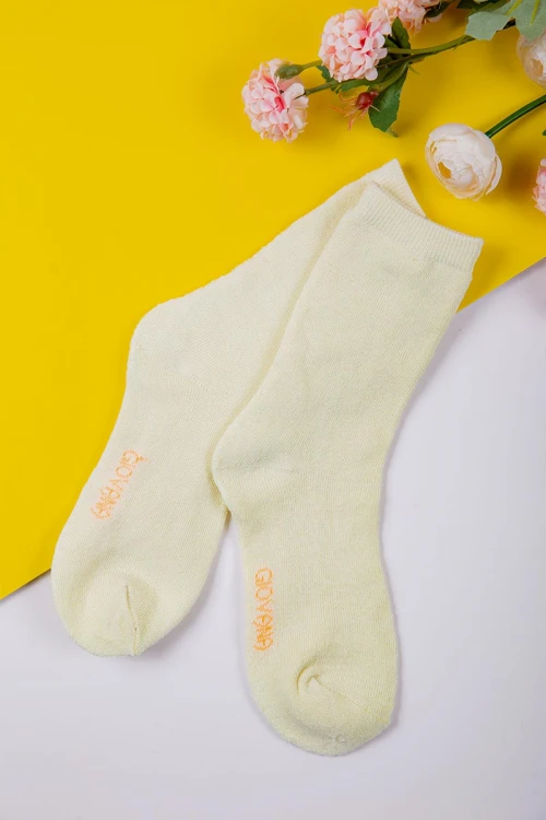 جوارب نسائية سادة وبرسومات نقطية عدد اثنين قطع