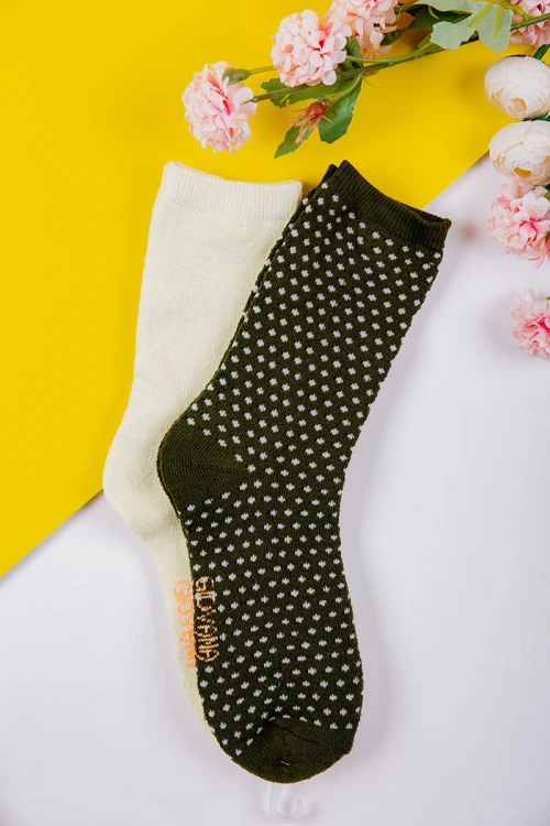 جوارب نسائية سادة وبرسومات نقطية عدد اثنين قطع