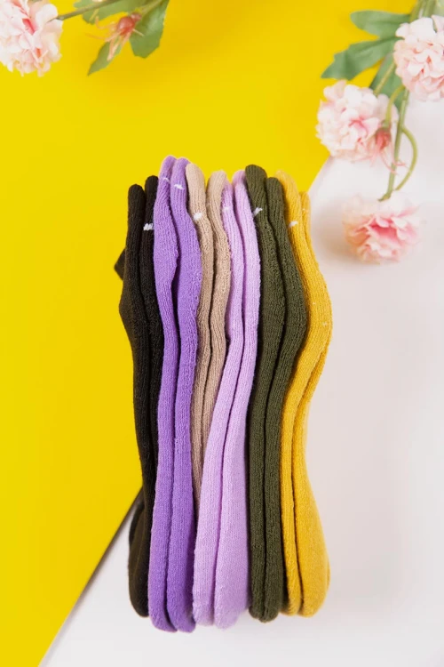 جوارب نسائية ملونة برسومات على شكل دوائر نقطية عدد ستة قطع