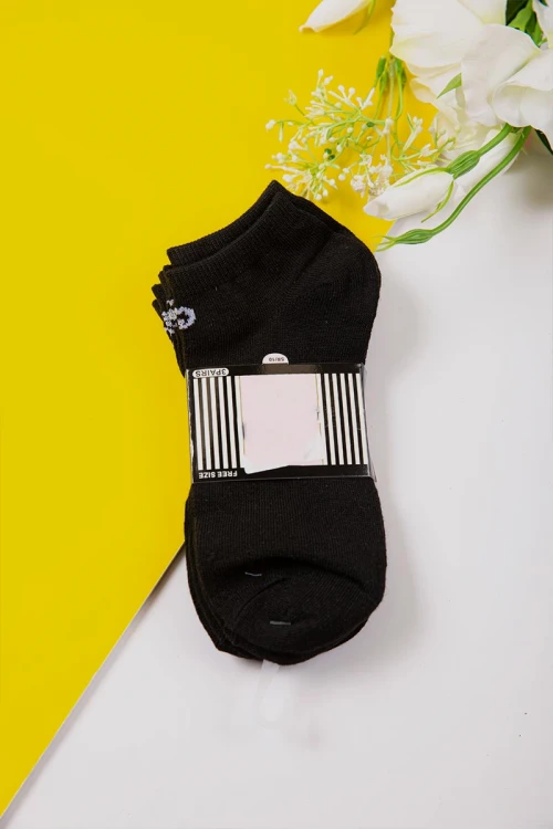 جوارب نسائية لون اسود عدد ثلاث قطع