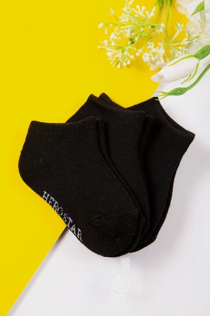 جوارب ولادي  لون اسود و كتابة على الجنب عدد ثلاث قطع