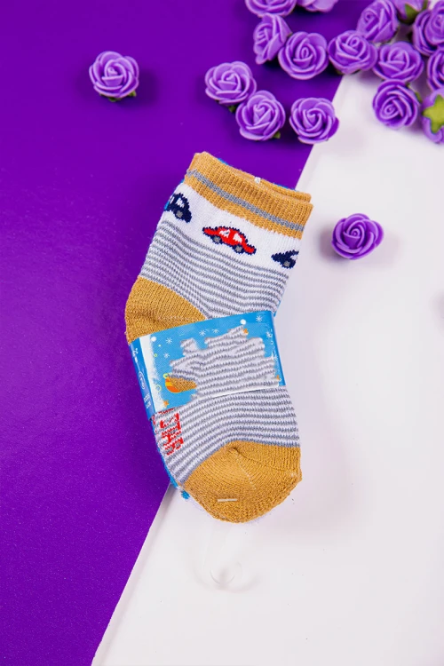 جوارب ولادي ملونة بعدد ثلاث قطع