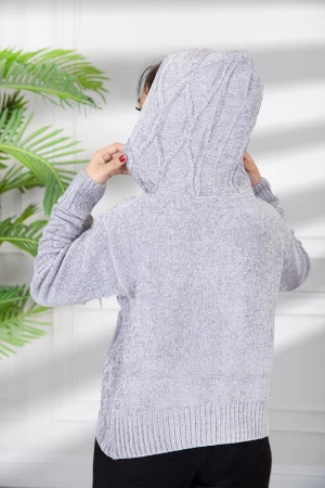 بلوفر هودي نسائي  بسحاب أمامي واكمام طويلة ومتصلة بغطاء الرأس