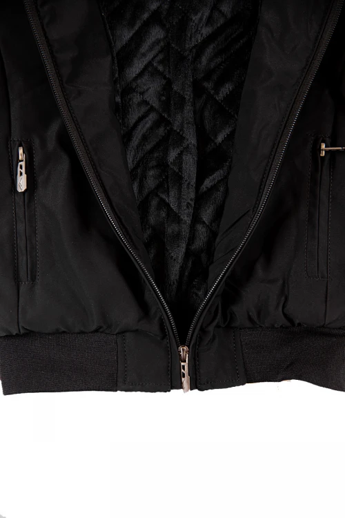 جاكيت ولادي شتوي لون أسود أكمام طويلة بجيوب و سحاب من الأمام