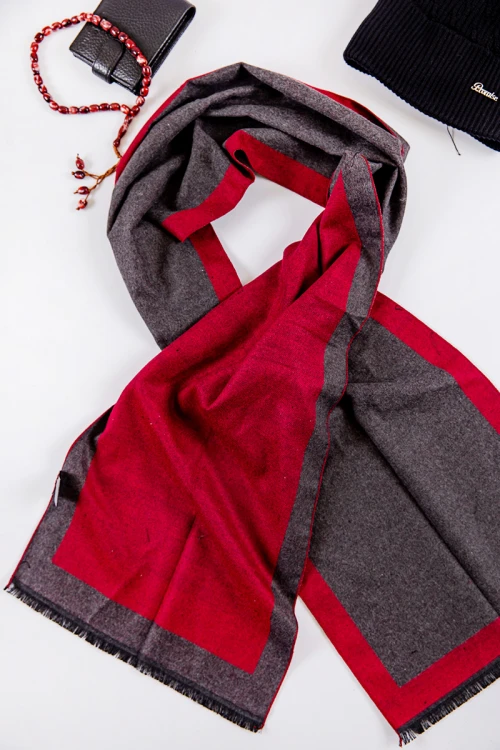 شال رجالي شتوي متعدد الألوان بخطوط كاروهات واشكال مزخرفة