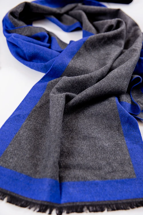 شال رجالي شتوي متعدد الألوان بخطوط كاروهات واشكال مزخرفة