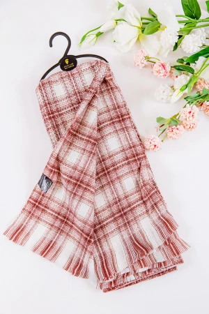 شال نسائي شتوي بشراشيب متعدد الألوان