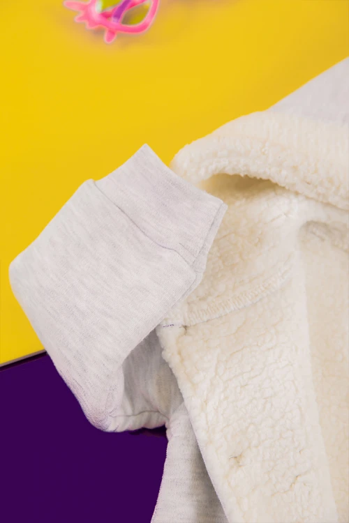 افرول أطفال بناتي شتوي مبطن لون رمادي بقبعة رأس متصلة و أزرار من الأمام