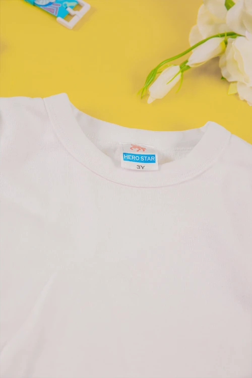 بيجاما أطفال ولادي شتوي قطعتين لون أبيض بأكمام طويلة وبنطلون طويل