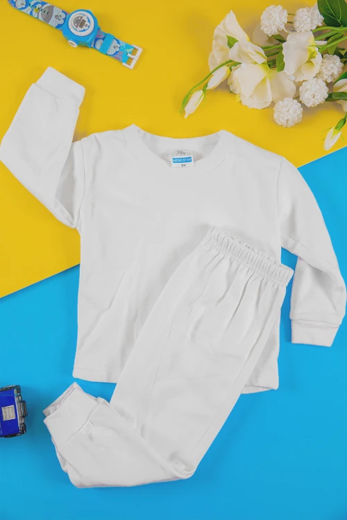 بيجاما أطفال ولادي شتوي قطعتين لون أبيض بأكمام طويلة وبنطلون طويل