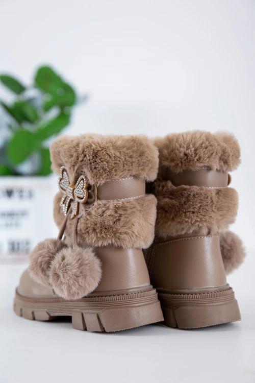 حذاء بوت بناتي شتوي لون بني بطول الكاحل مزين و مبطن بفرو و سحاب جانبي للغلق