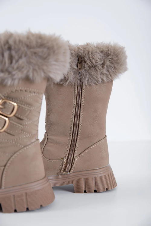 حذاء بوت بناتي شتوي لون بني بطول الكاحل مزين بفرو و سحاب جانبي للغلق
