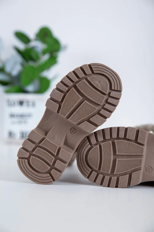 حذاء بوت بناتي شتوي لون بني بطول الكاحل مزين بفرو و سحاب جانبي للغلق