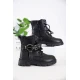 حذاء بوت بناتي شتوي لون أسود بطول الكاحل بحزام و سحاب جانبي للغلق