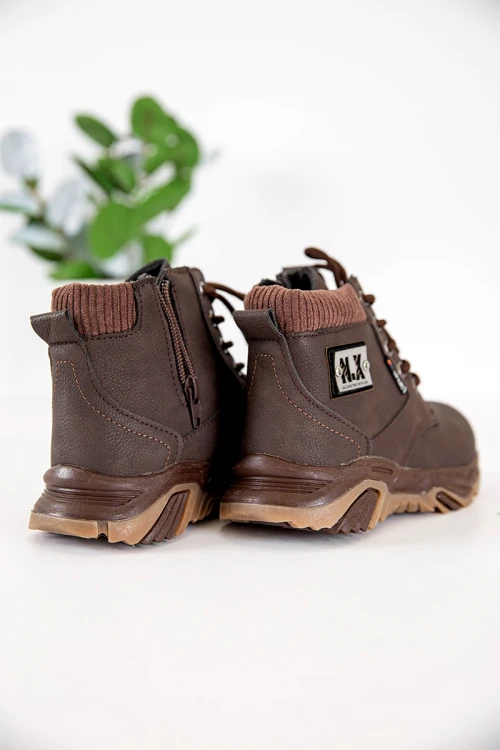 حذاء بوت ولادي شتوي متعدد الألوان مبطن بفرو و بسحاب جانبي للغلق