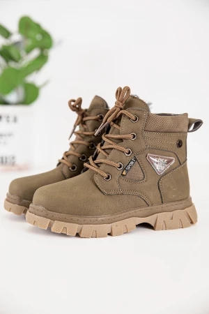 حذاء بوت بناتي شتوي لون بني بطول الكاحل بحزام و سحاب جانبي للغلق