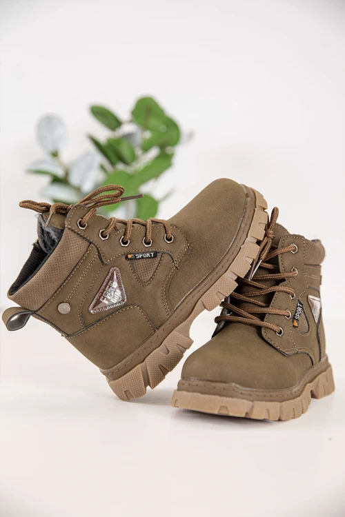 حذاء بوت بناتي شتوي لون أسود بطول الكاحل بحزام و سحاب جانبي للغلق