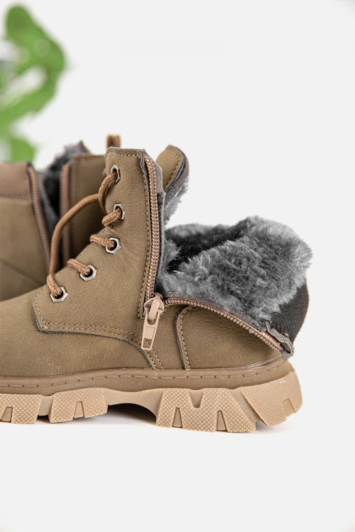 حذاء بوت بناتي شتوي لون أسود بطول الكاحل بحزام و سحاب جانبي للغلق