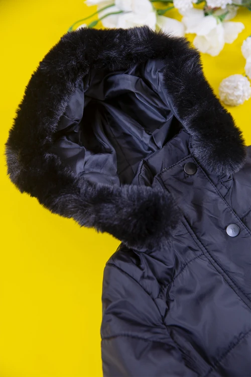 جاكيت بناتي شتوي لون بيج بقبعة رأس منفصلة و أكمام طويلة بجيوب وسحاب من الأمام