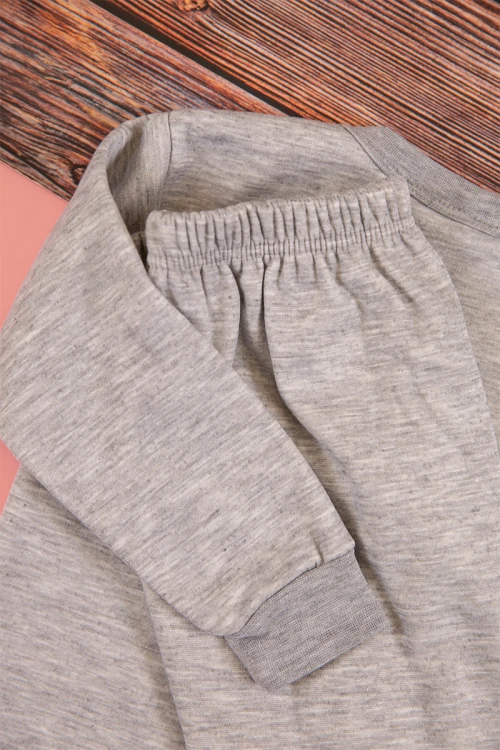 طقم بيجاما بناتي شتوي قطعتين لون رصاصي بأكمام طويلة مع بنطلون طويل بزم